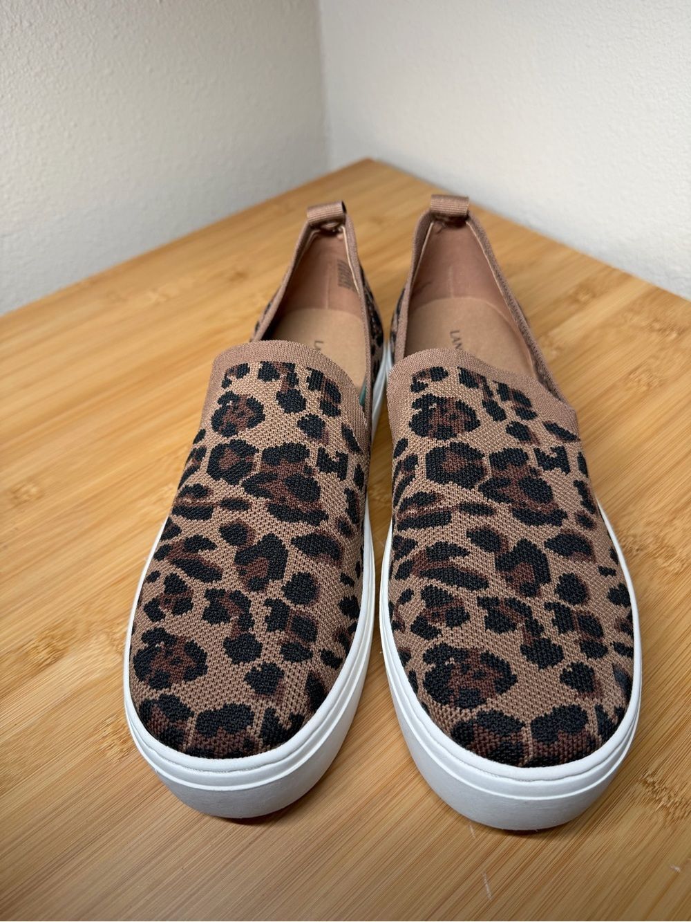 Women's Lane Bryant Leopard Slip-On Sneakers Comfort Animal Print Size 9W NWOB